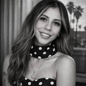 Meet your Posher, Yesenia